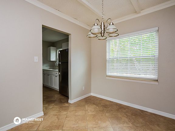 4th image of 712 Egan Dr