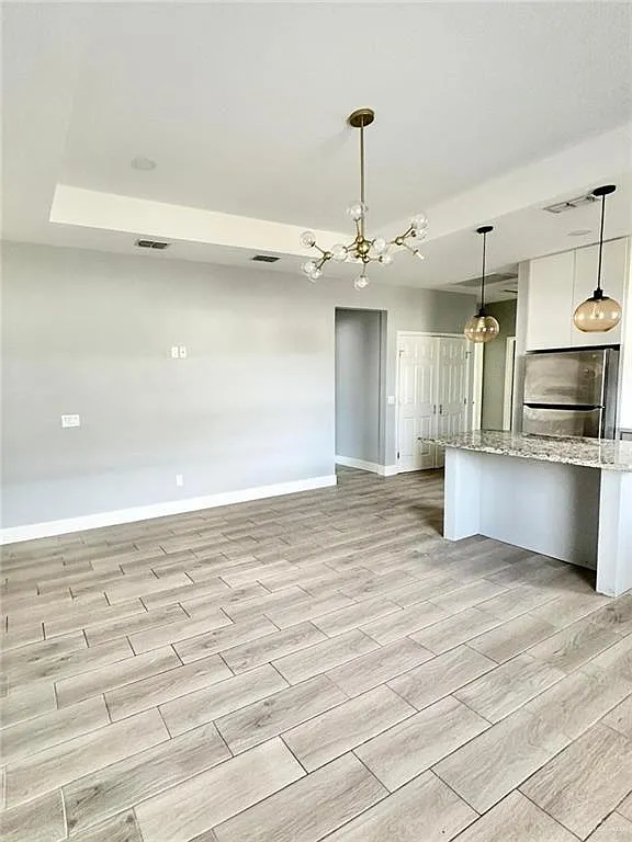 3 bed, 2.0 bath, 1050 sqft, $1,150 — Photo 4