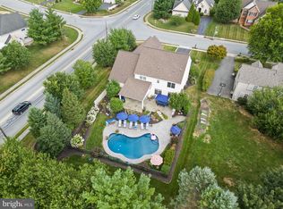 1146 S Bristol Dr, Lititz, PA 17543