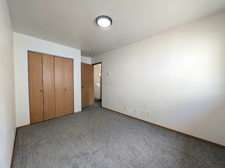 Rowan Grove Apts — Photo 45