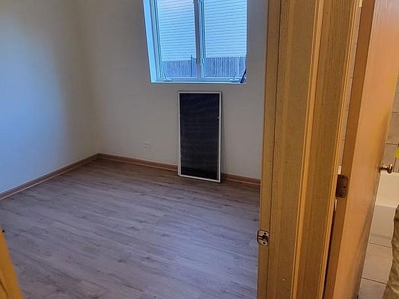 5th image of 1423 S Karlov Ave #1