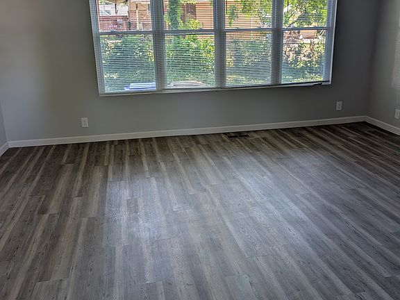 5th image of 120 Manhattan Ave #120