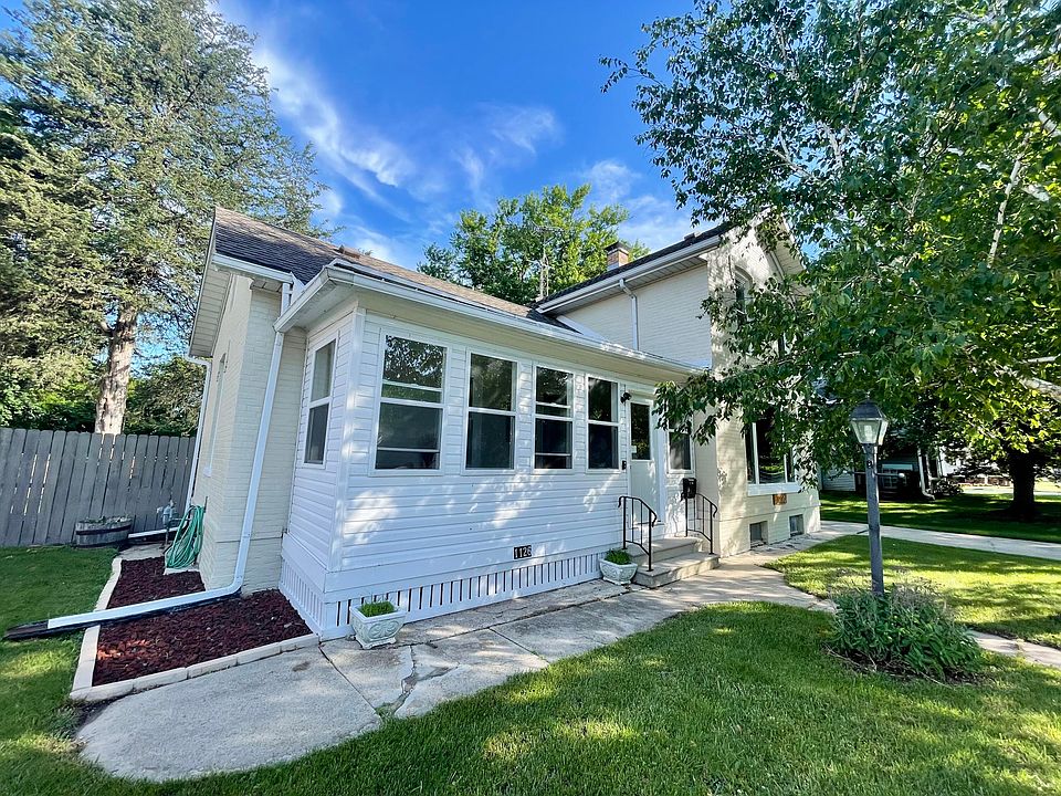 1st image of 1126 River Dr