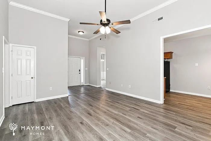 3 bed, 2.0 bath, 1685 sqft, $1,825 — Photo 3