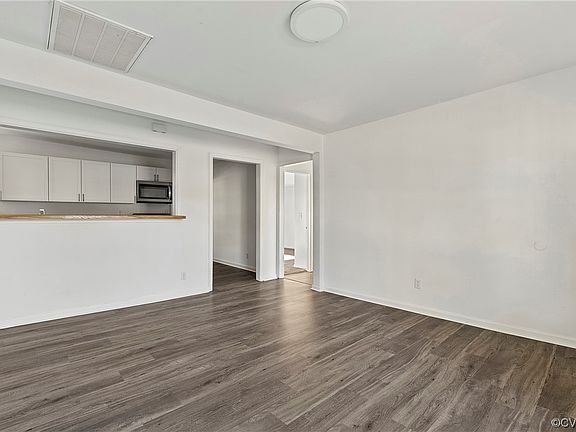 5th image of 241 Evans St