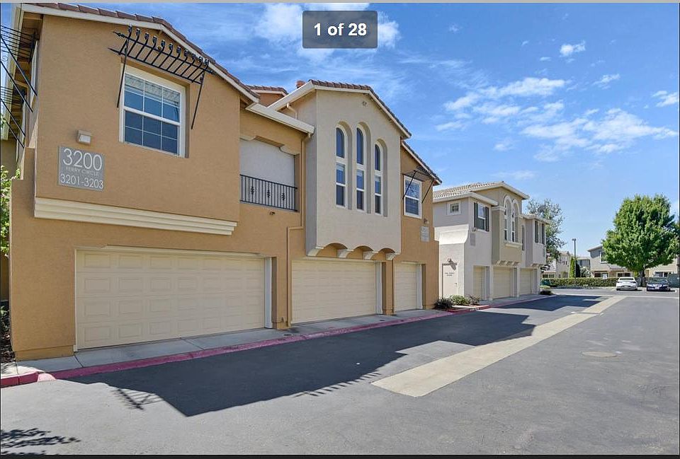 1st image of 3201 Ferry Cir