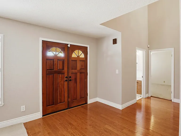 559 Cherry Way — Photo 7