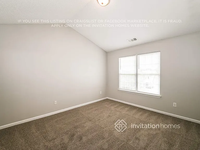 7122 Lowen Rd — Photo 9