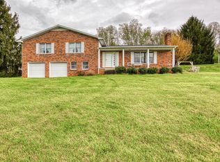 692 Octagon House Rd, Marion, VA 24354