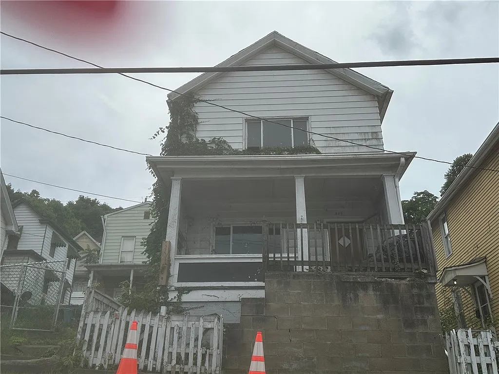 845 Lincoln Ave photo 1