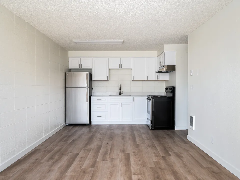 1371 Peace St SE #2