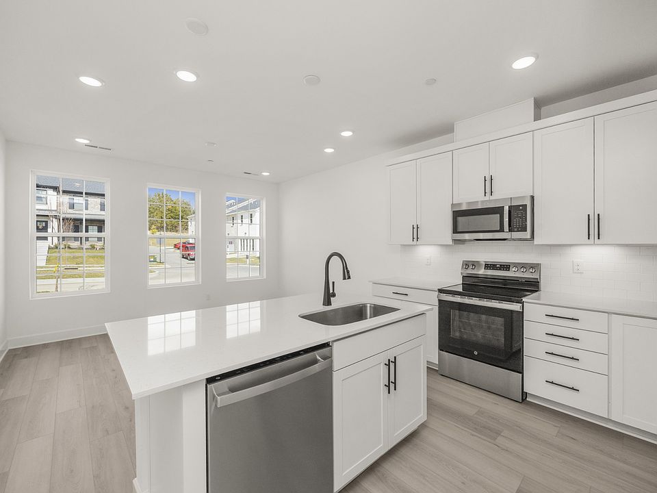 1st image of 301 Lynwood Station Blvd