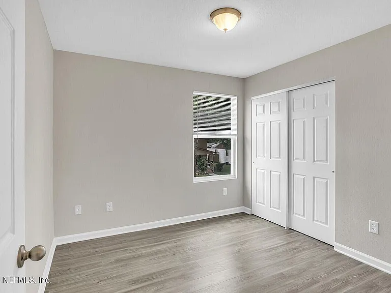 723 & 725 James St — Photo 14