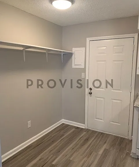 2 bed, 1.5 bath, $1,025 — Photo 5