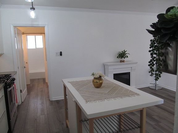5th image of 55 Navy St #1B-1Ba-600Sqft