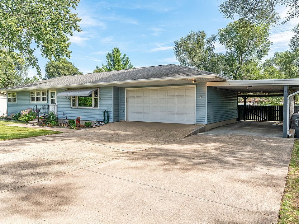8499 State Route 84, Savanna, IL 61074 | Zillow