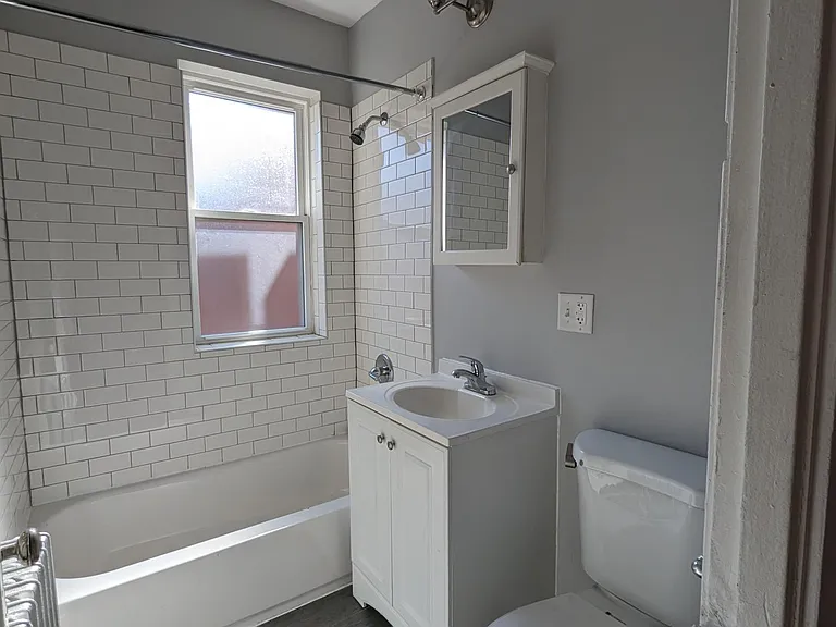 1946 N Spaulding Ave #3A — Photo 22