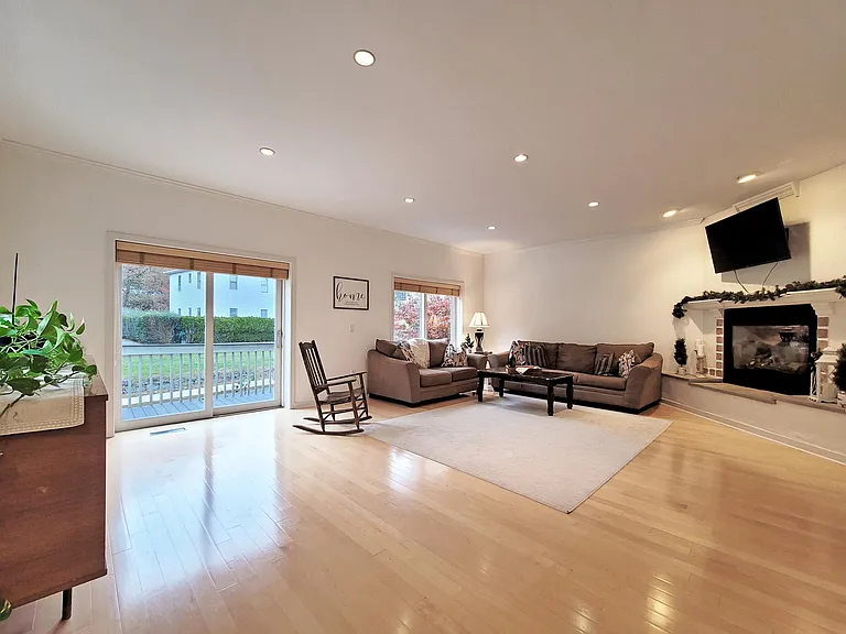 441 Piermont Ave — Photo 13