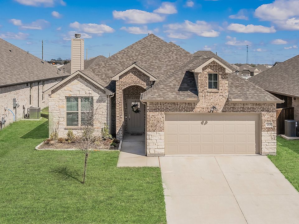 1st image of 213 Oak Creek Dr