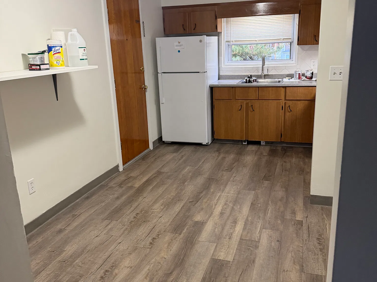 2 bed, 800 sqft, $2,100 — Photo 3
