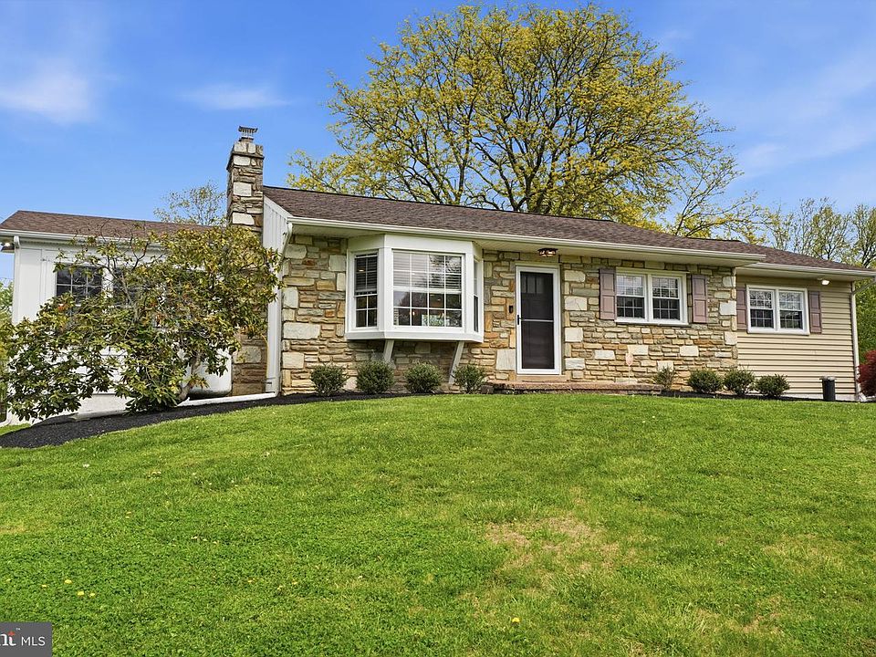 1st image of 83 Wrenwood Way