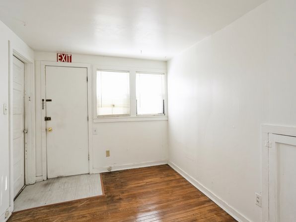 des-moines-iowa-251547765 picture