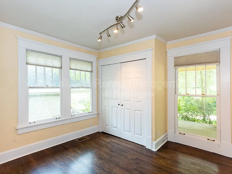 535 Atlanta Ave SE — Photo 17