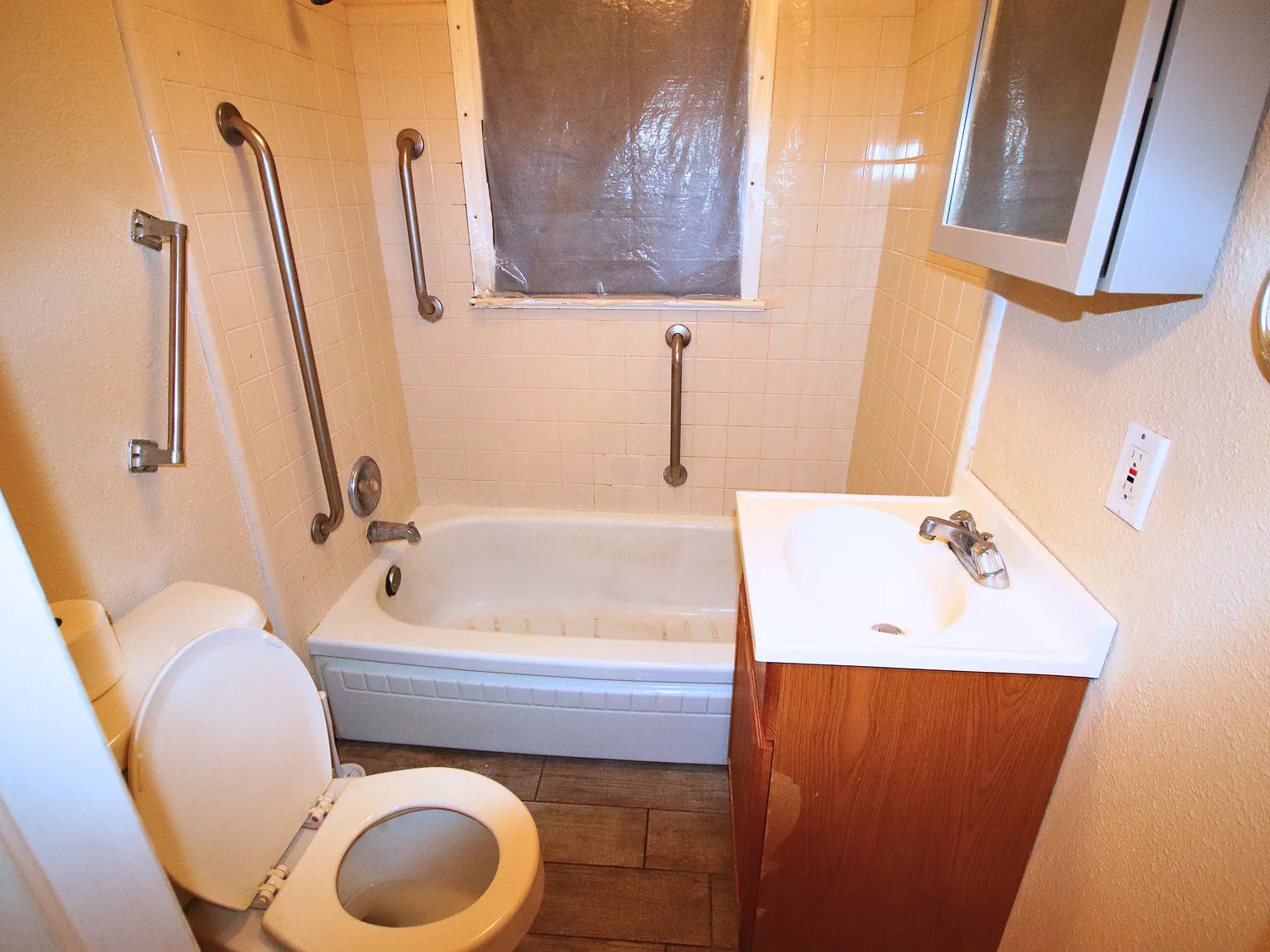 1 bed, 600 sqft, $800 — Photo 2