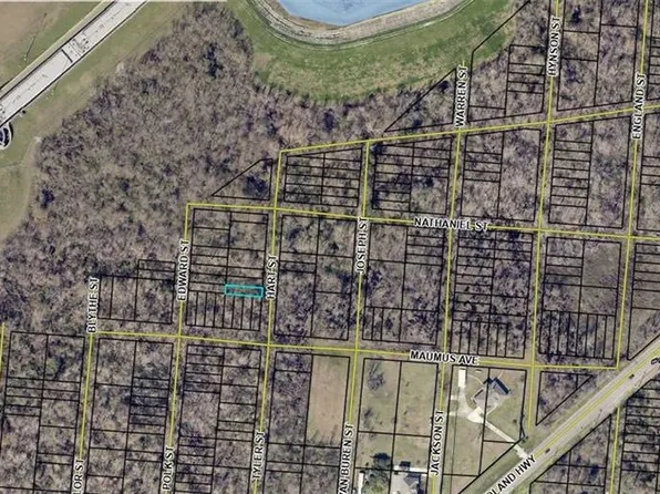 8928001 Hart St, New Orleans, LA 70131