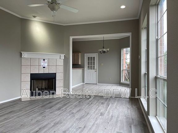 3rd image of 815 Valleybrooke Dr