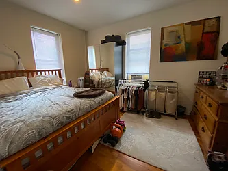 Rented by Sterea Agency