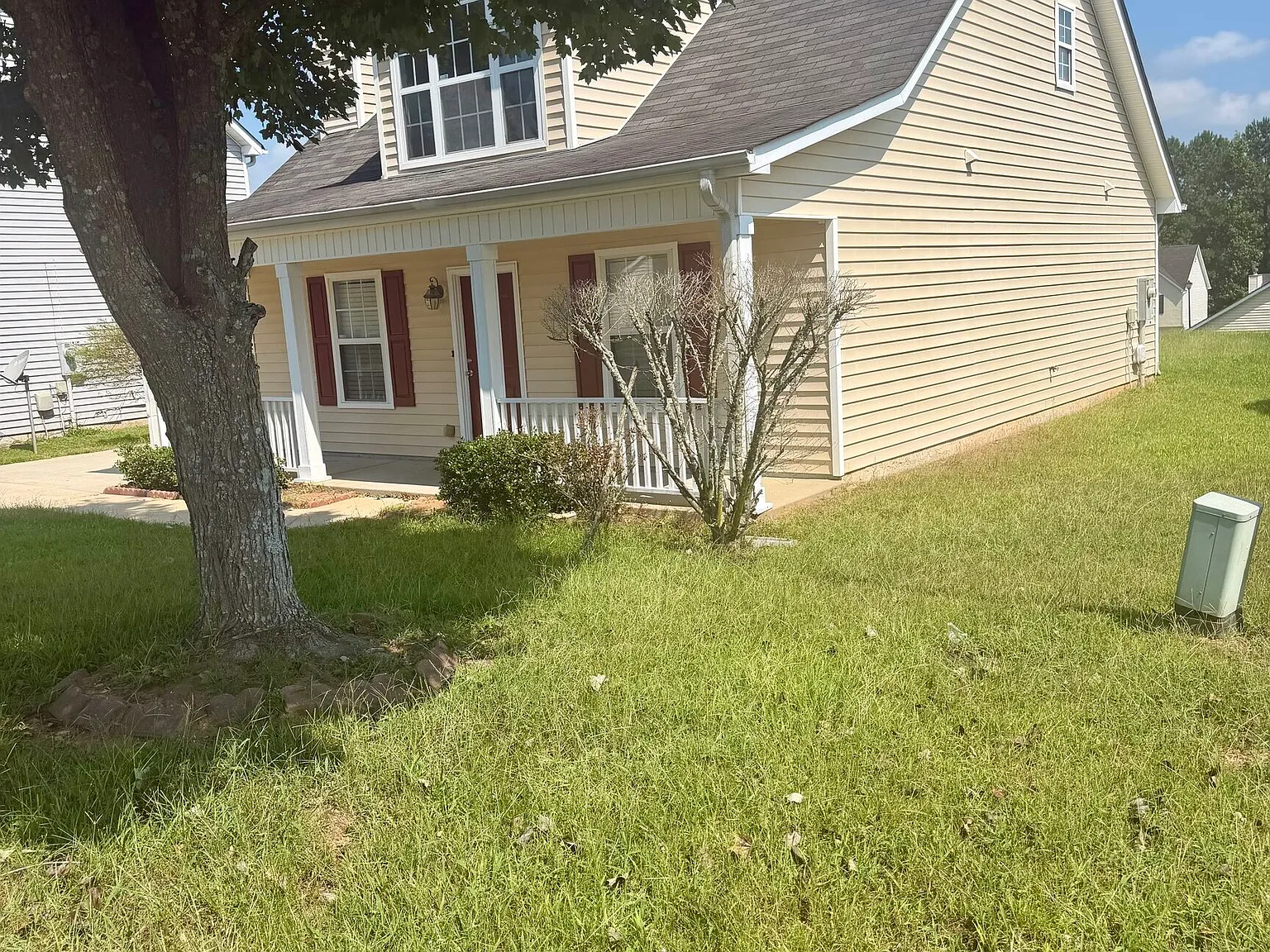 3 bed, 2.0 bath, $2,200 — Photo 2