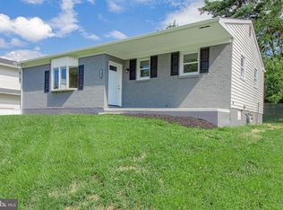 144 W Edinburgh Dr, New Castle, DE 19720