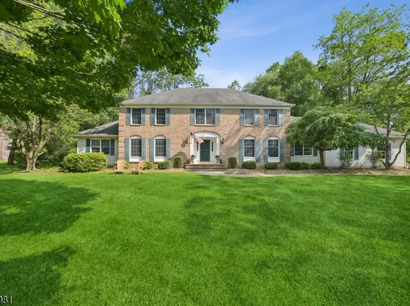 1 Cristina Ct, Chester Twp., NJ 07930