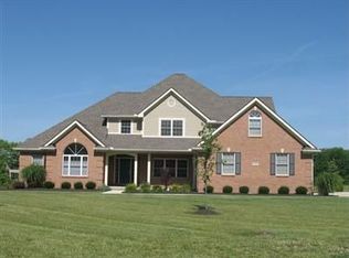7197 Beaver Brook Dr, Springboro, OH 45066