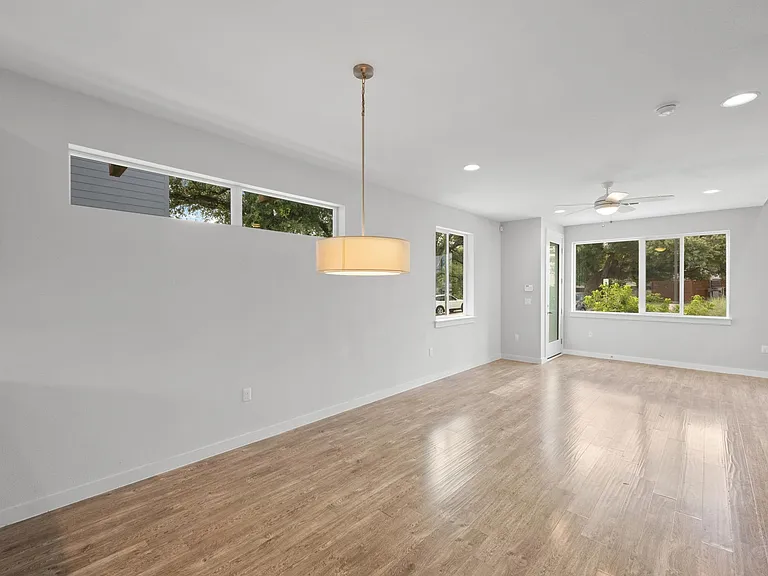 801 N Bluff Dr #17 — Photo 8