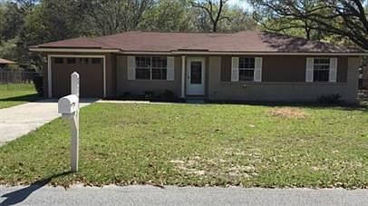 2nd image of 810 Lakeview Ct