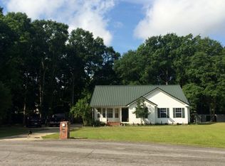 1002 La Petite Ln, Broussard, LA 70518