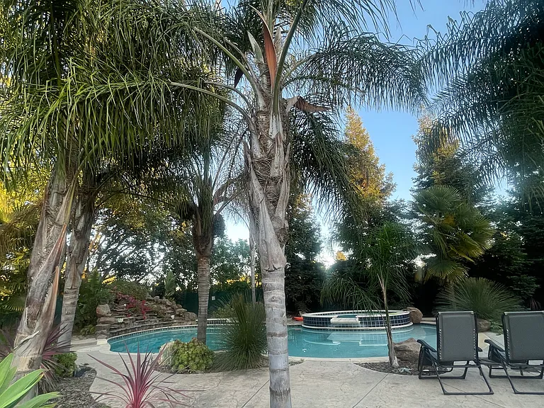11630 Foothill Ave — Photo 4