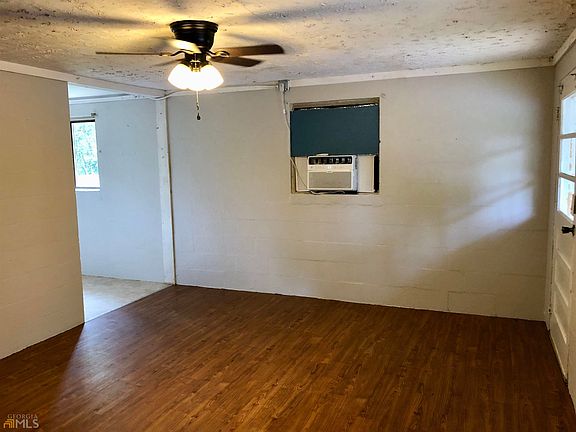 4th image of 2941 Goble Dr