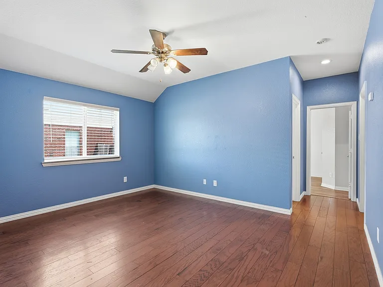 3011 Clear Springs Dr — Photo 25