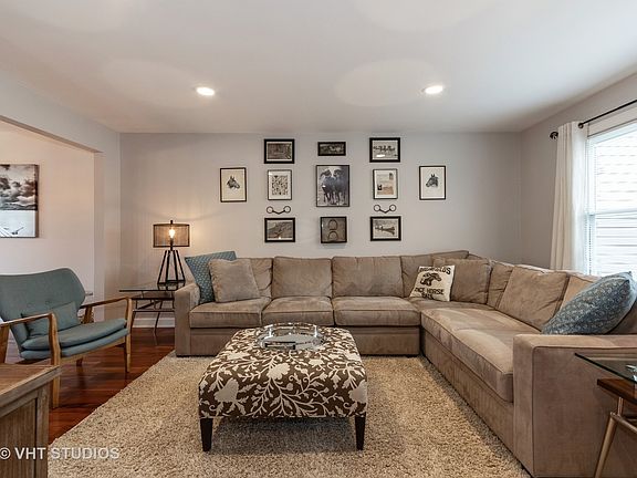 3rd image of 231 Pebble Creek Dr