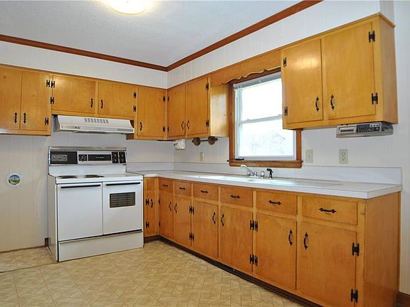 3rd image of 7706 E Washington St