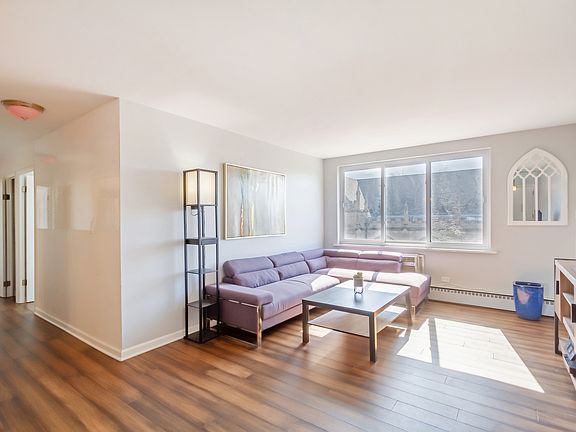 4th image of 150 S Oak Park Ave APT 403