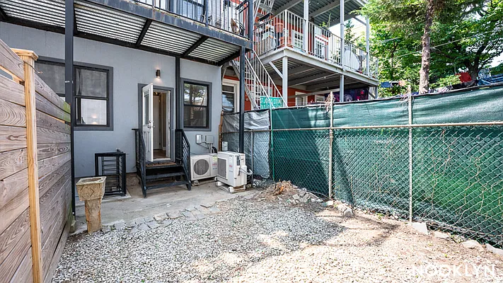 Rented by Nooklyn NYC LLC | media 30