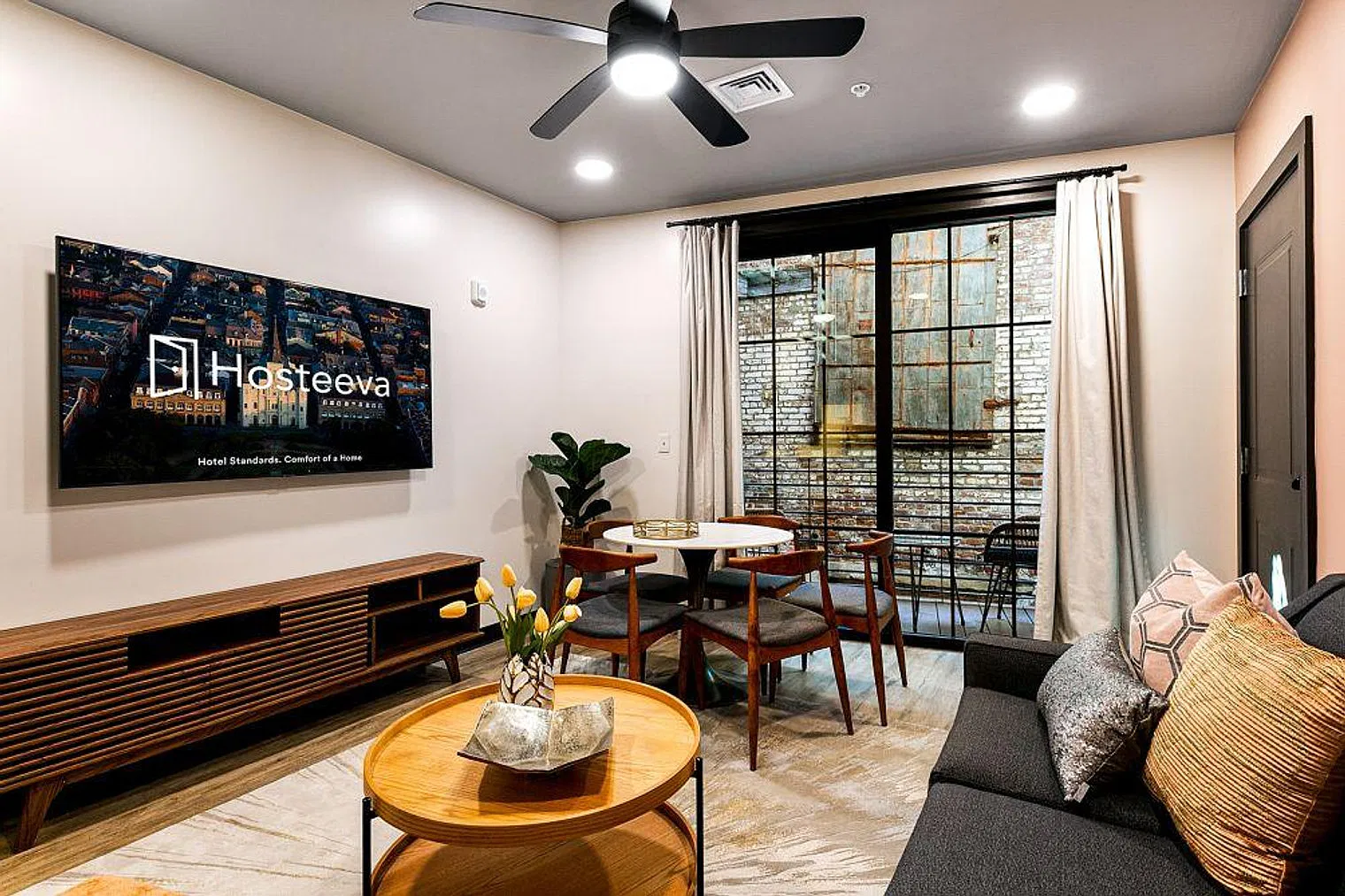 2 bed, 1.0 bath, 904 sqft, $10,403 — Photo 2