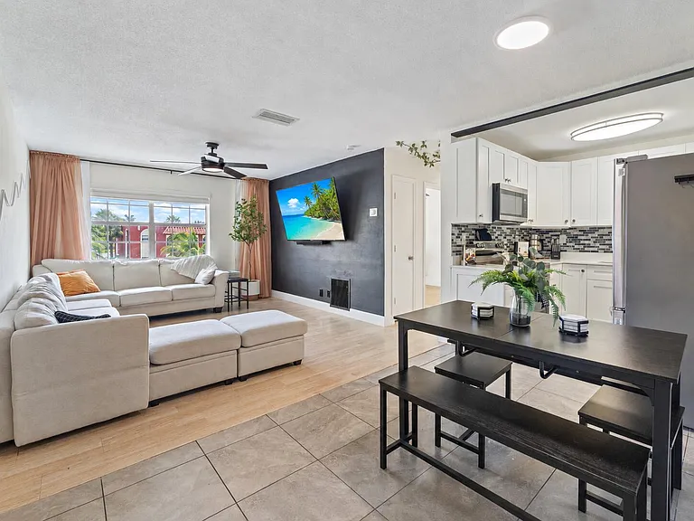 299 SW 7th St #2060 — Photo 1