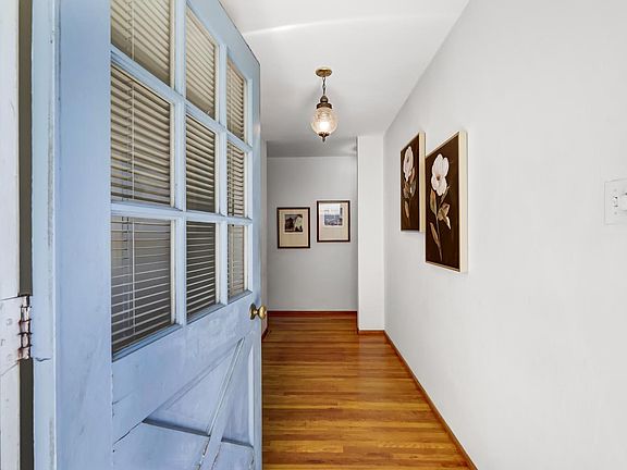 4th image of 3155 Hickory Way