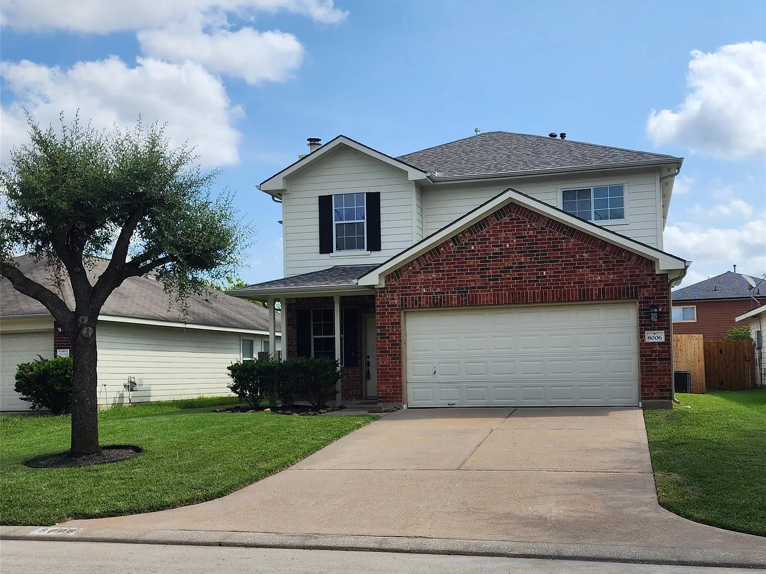 3 bed, 2.5 bath, 1902 sqft, $2,350 — Photo 3