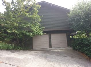 8515 Fauntlee Crst SW, Seattle, WA 98136